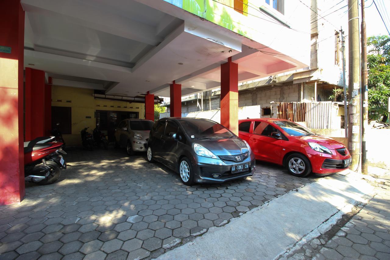 Reddoorz Plus Near Lippo Plaza Jogjakarta Ξενοδοχείο Εξωτερικό φωτογραφία