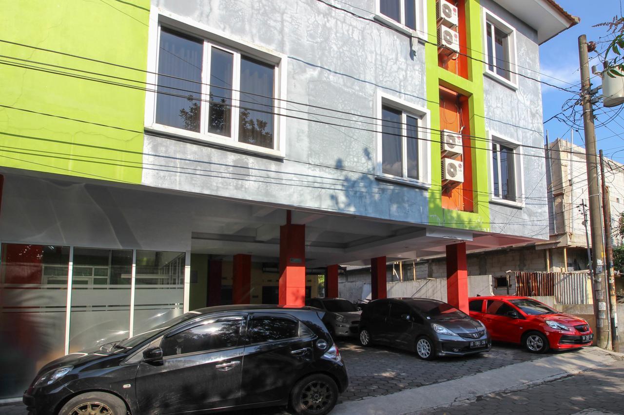 Reddoorz Plus Near Lippo Plaza Jogjakarta Ξενοδοχείο Εξωτερικό φωτογραφία